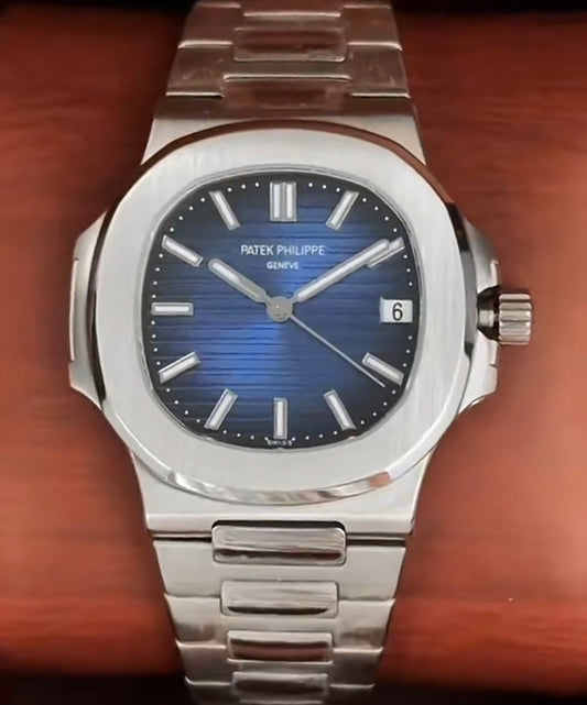 Luxury Men's Watch β Blue Dial, Stainless Steel Strap, Date Display