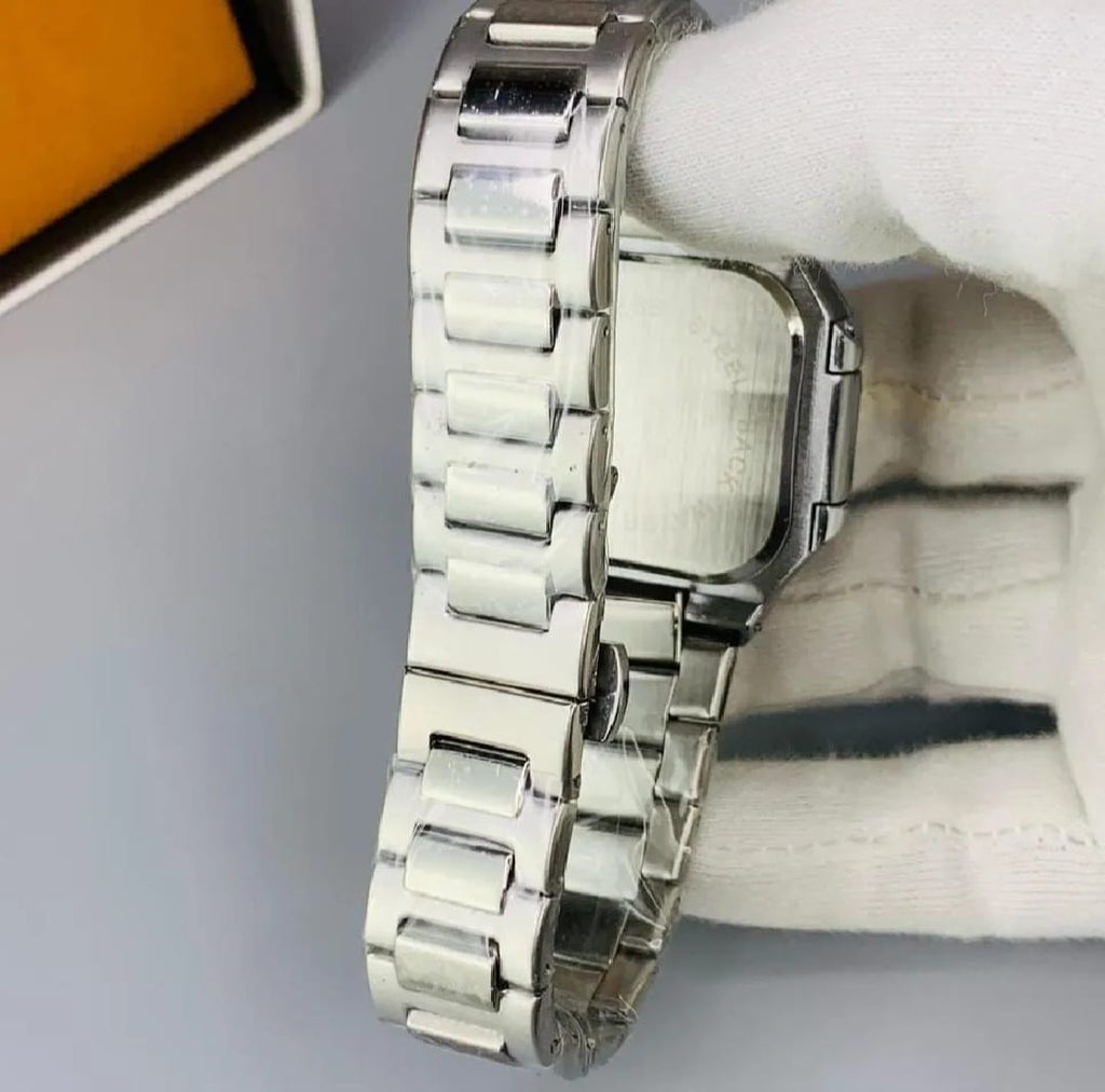 Modern Square Dial Watch – Stainless Steel, Date Display & Water-Resistant